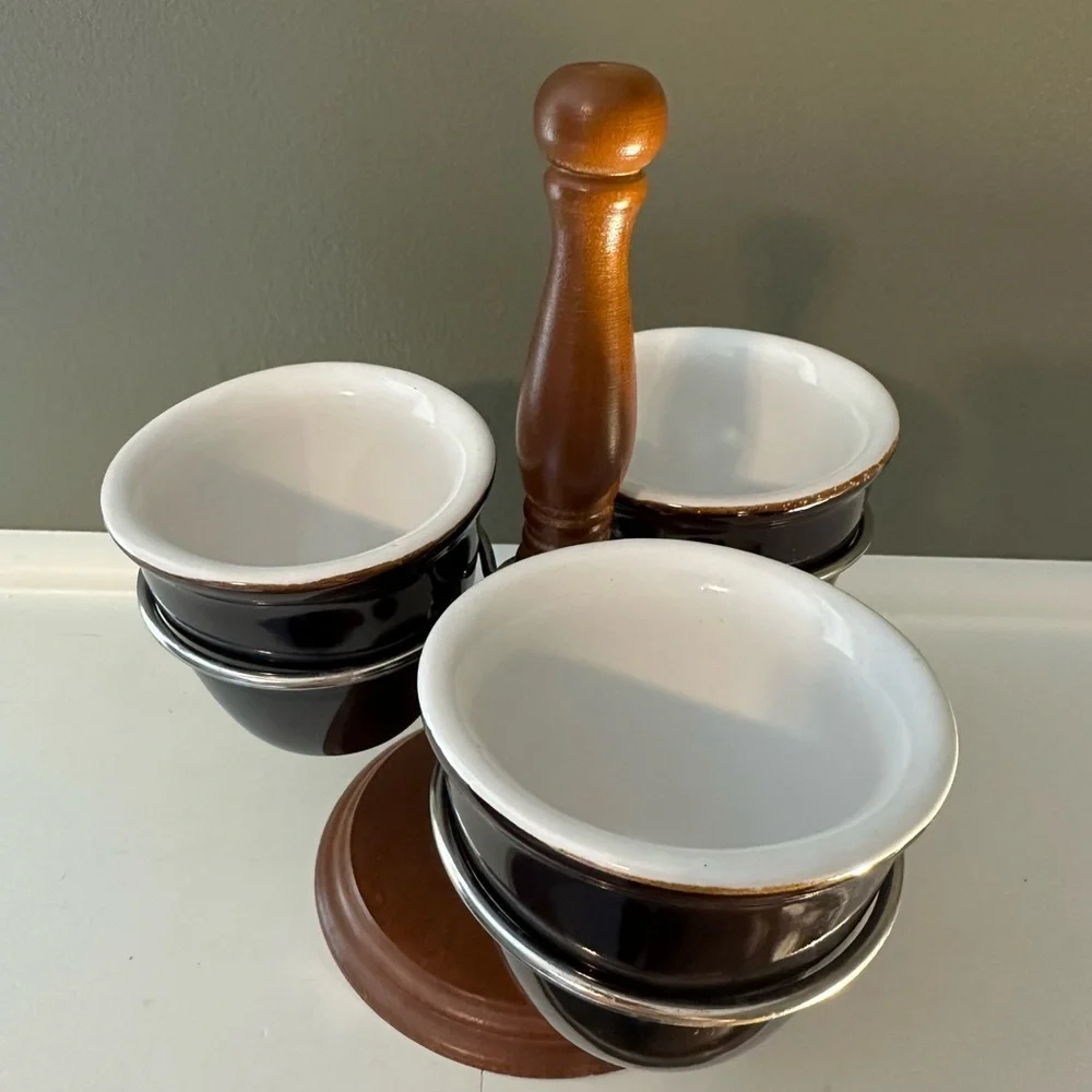 Vintage 3 cup condiment or snack holder